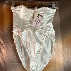Flexees‎ 30” waist undergarment with crotch opening. Vintage L modern S 350